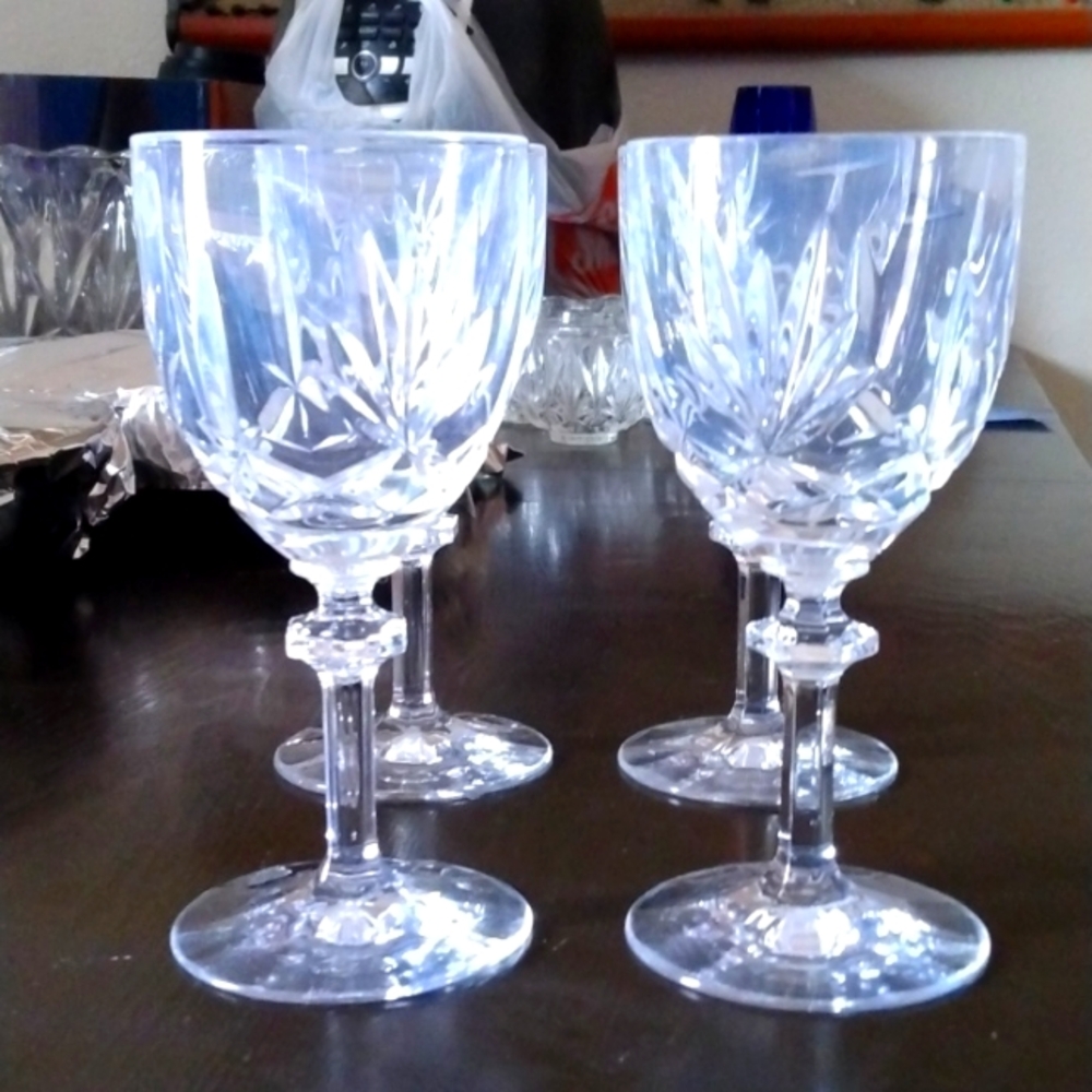 Gorham Crystal Crown Point Wine Glass 6" tall, 4 glasses
